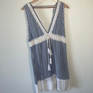 Women’s dress/ swim cover up
